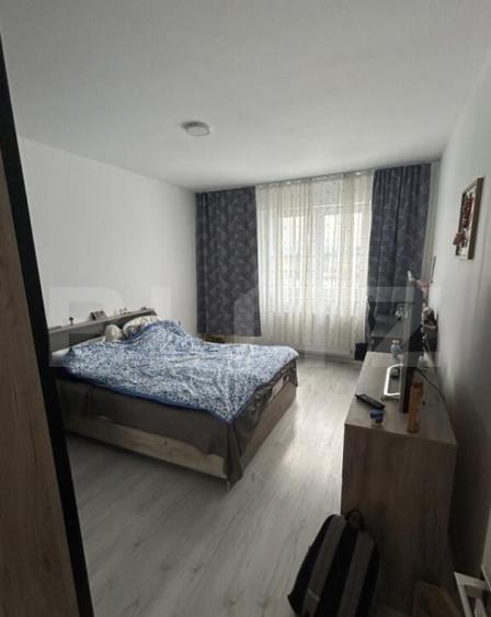 Apartament cu 3 camere, 68 mp, etaj intermediar, zona Tracto - 10