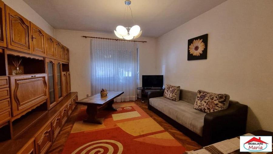 Apartament parter 2 camere decomandate in centru 300 Euro - 1