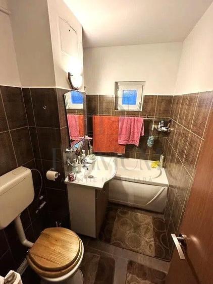 BUCOVINA - ETAJ 2 - DECOMANDAT - 4 CAMERE - 2 BAI - 2 BALCOANE - CENTRALA PROPRI - 8