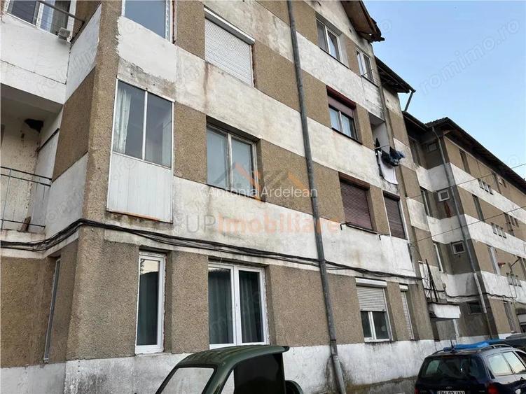 GARSONIERA SUNCUIUS ETAJUL 1 STR. TRAIAN VUIA