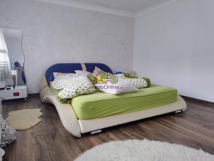 Vilă elegantă cu design luxos și grădină superb amenajată în Șag - 17