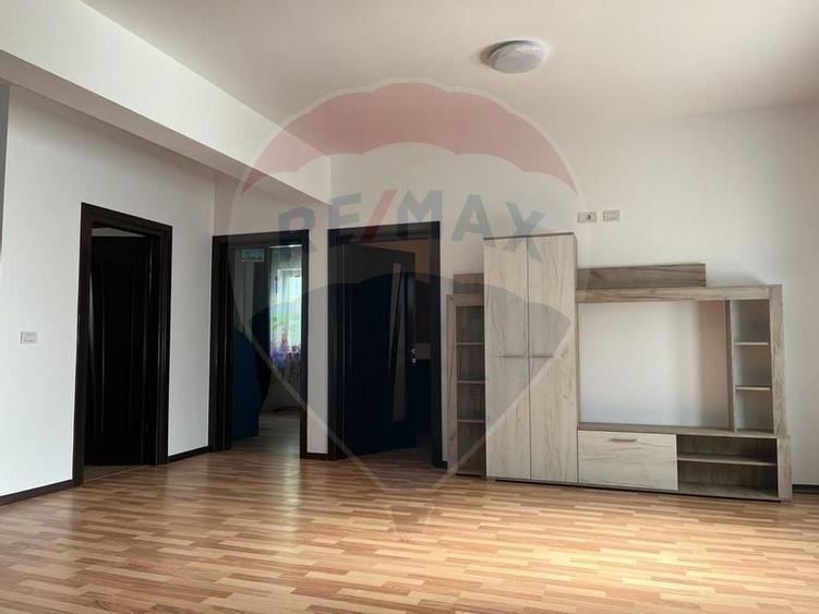 Casă / Vilă de vânzare str Dobrogeanu Gherea Radauti - 7