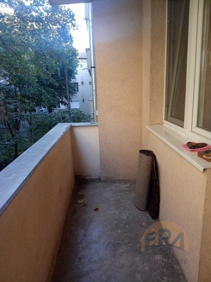 Apartament 4 camere,Bloc reabilitat ,Decebal, Str. Splaiul Crisanei - 13