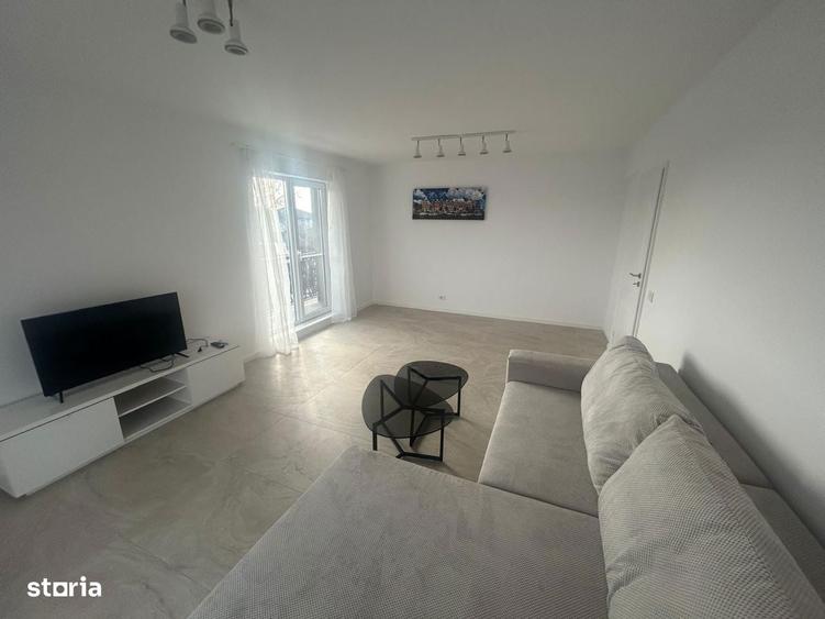 Apartament 2 camere 59 mp Etaj 1/4 cu lift Metrou 1 Decembri Sec 3 - 1