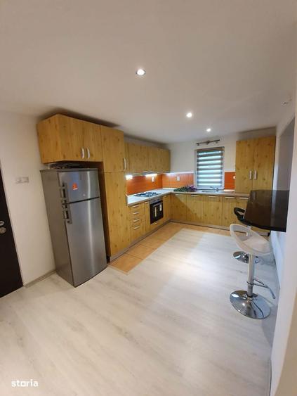 Apartament cu 3 camere, str. Muncitorilor - 6