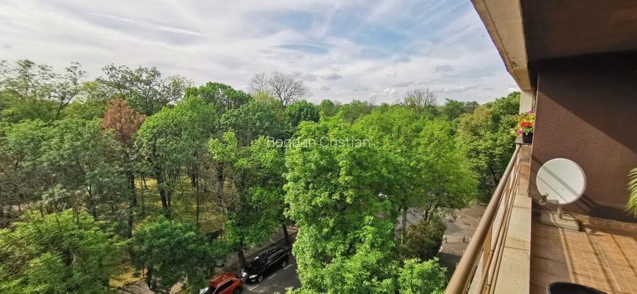 Apartament cu 4 camere decomandat în Herăstrău Apartament cu 4 camere decomandat în Herăstrău