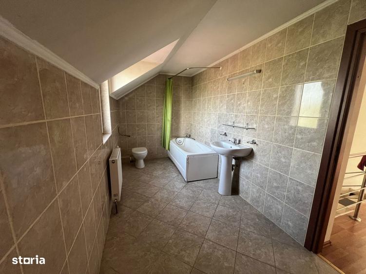 De vanzare casa P+M in localitatea Alesd Bihor - 9
