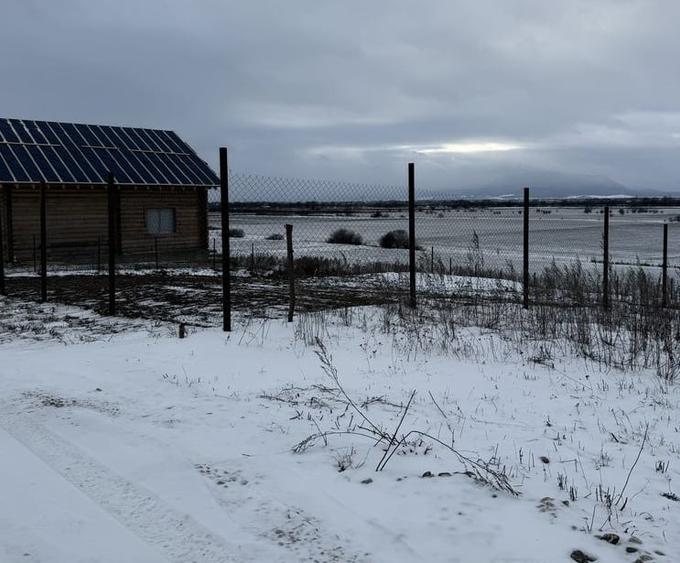 Lot de teren in zona linistita - 1