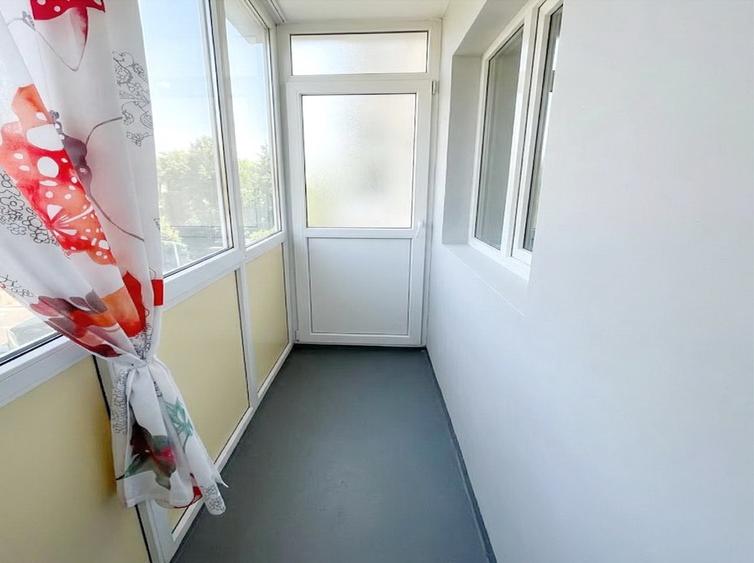 Ocazie! Apartament 3 camere de vanzare, etaj intermediar, 2 balcoane - 9