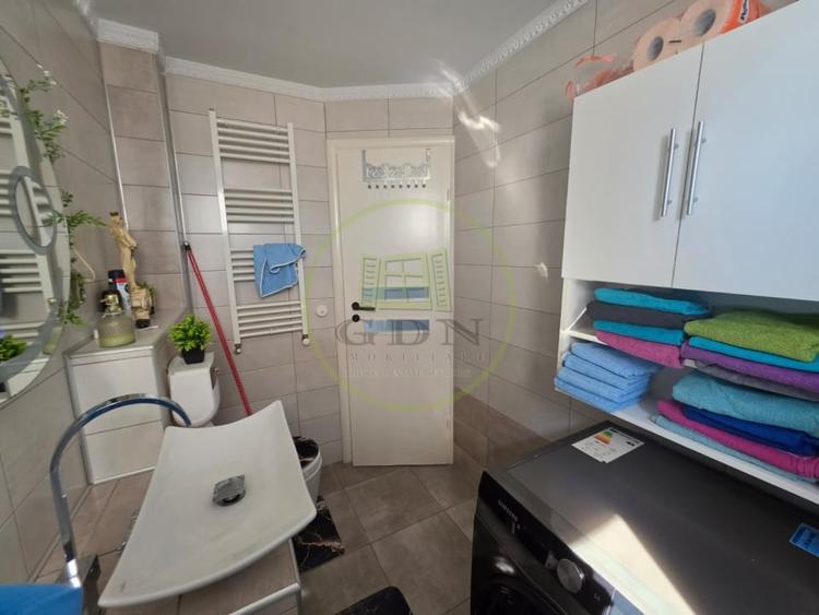 Apartament cu 3 camere decomandat, mobilat în Șelimbăr