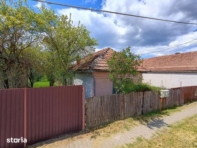 Casă cu 2 camere cu Teren 230 Mp în Central
