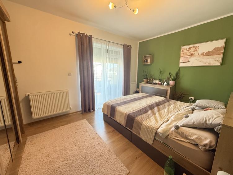Apartament cu 3 camere decomandat, mobilat în Calea Urseni