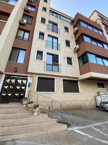 Apartament cu 2 camere decomandat în Palazu Mare