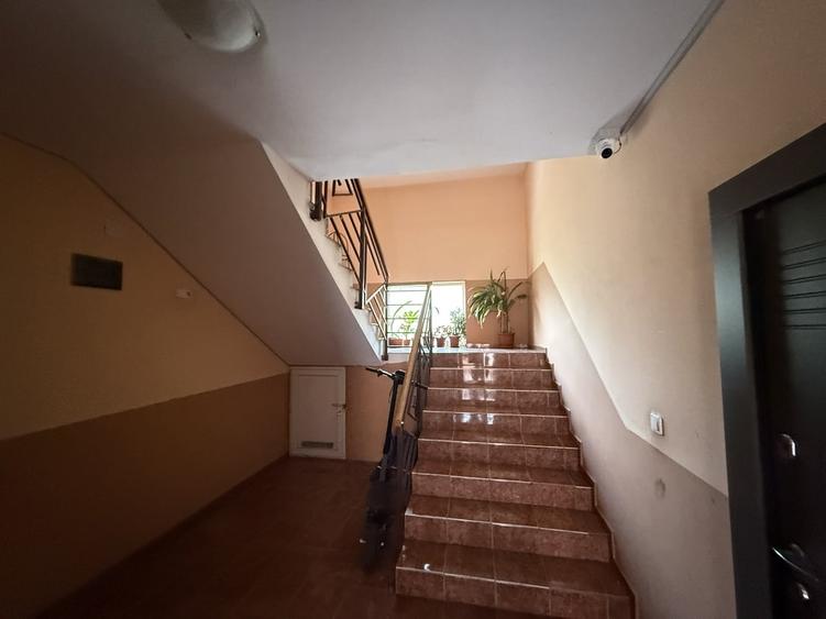 Apartament cu 3 camere decomandat în Vest