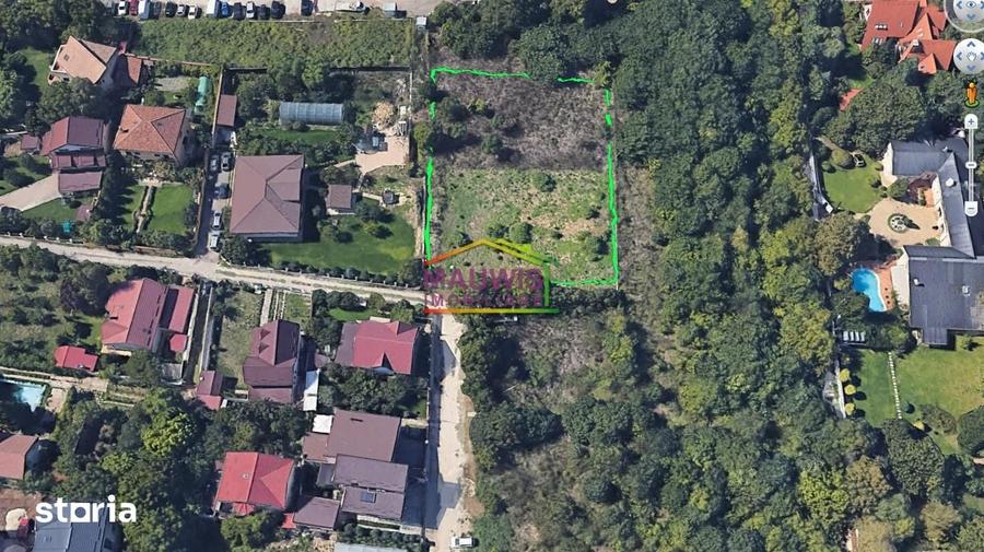 Teren de 1212 mp, în Central