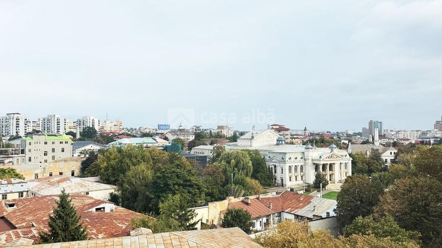 Apartament cu 2 camere decomandat, mobilat în Central