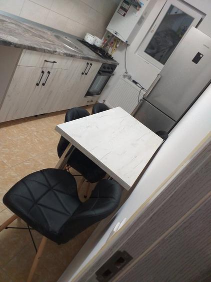 Apartament cu 2 camere decomandat în Ozana