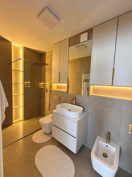 Apartament cu 3 camere decomandat în Iris