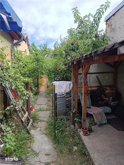 Casă cu 3 camere decomandat cu Teren 418 Mp în Central