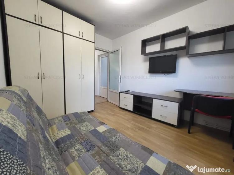 Apartament cu 2 camere decomandat în Hala Centrală