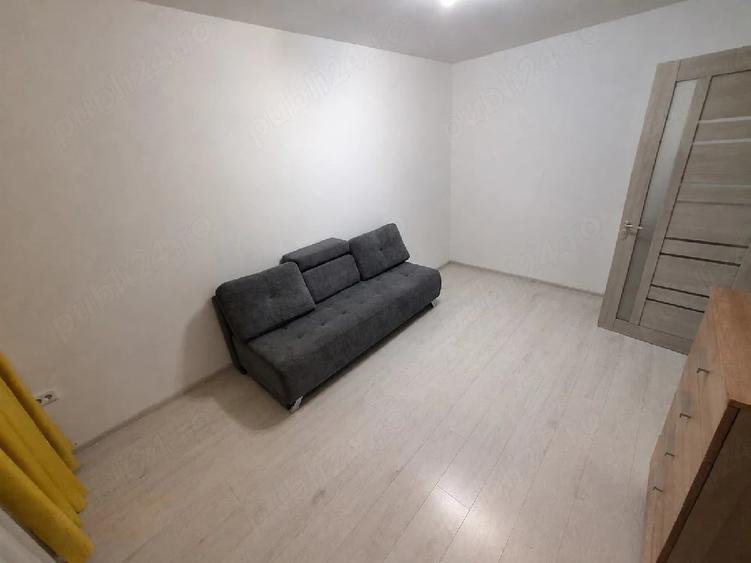 Apartament cu 3 camere decomandat în Dobroești