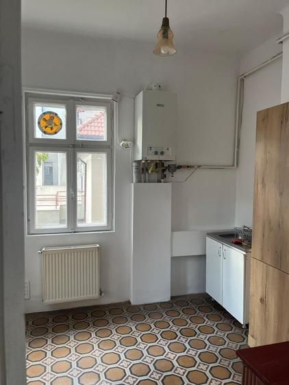 Spațiu comercial, de 79.339996337891 mp, în Domenii