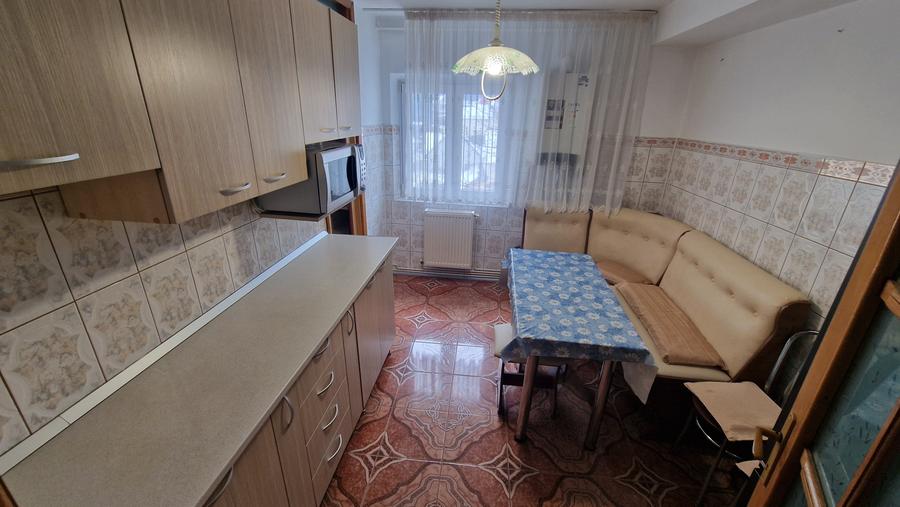 Apartament 3 camere Noua - 1