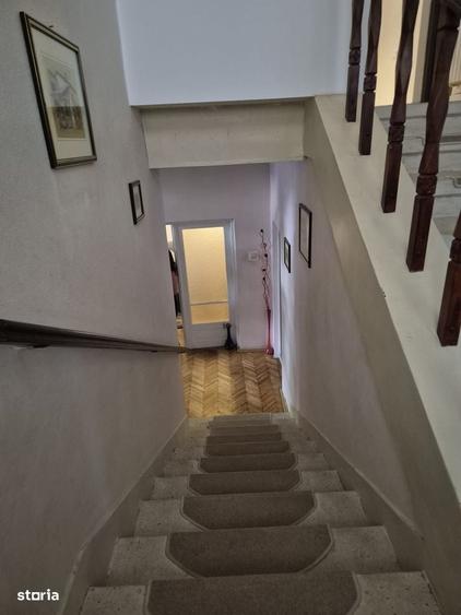 Casă cu 4 camere în Banca Națională