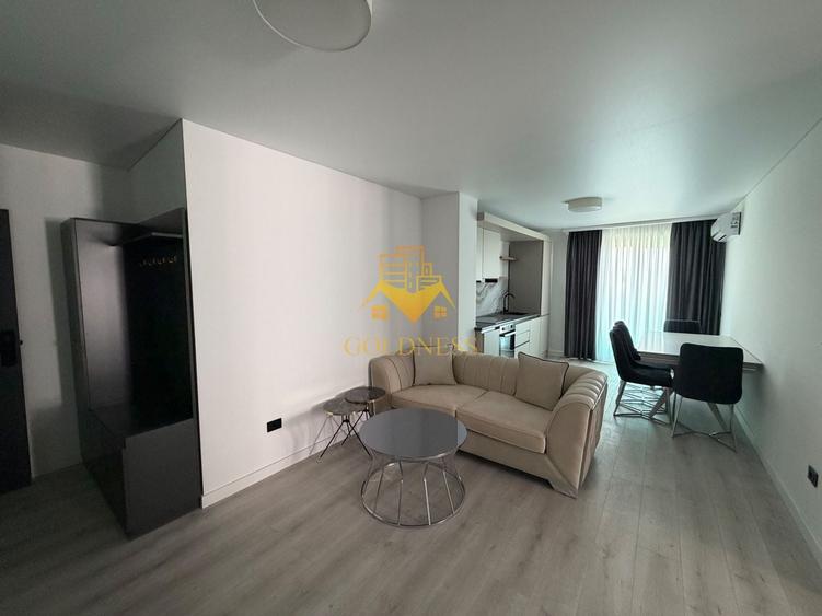 Apartament cu 3 camere semidecomandat, mobilat în Zorilor