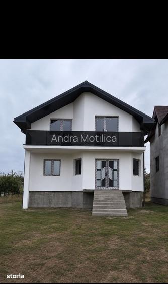 Casa individuala de vanzare , semifinisata , 140mp zona Campenesti