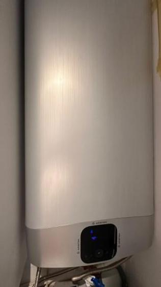 Apartament cu 2 camere decomandat, mobilat în Tei