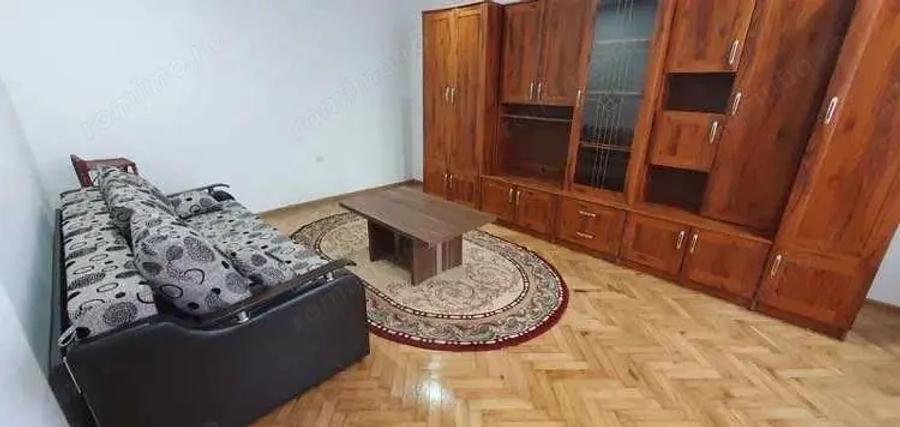 Casă cu 2 camere cu Teren 100 Mp în Central