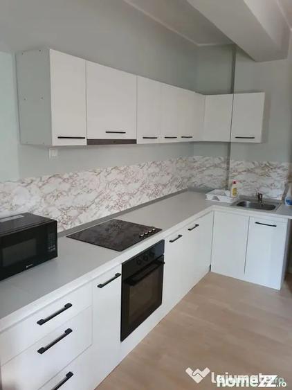 Garsonieră decomandată în Central