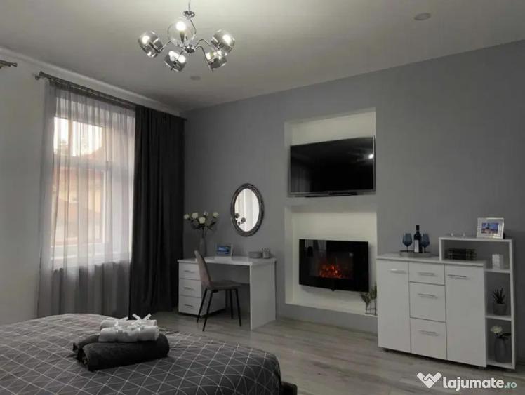 Apartament cu 2 camere semidecomandat, mobilat în Centrul Istoric