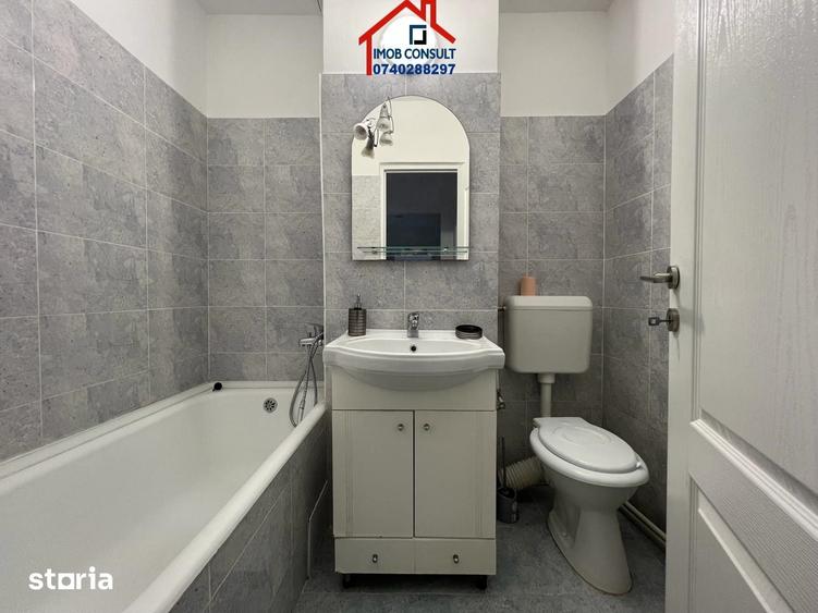Apartament cu 2 camere decomandat în Banca Națională