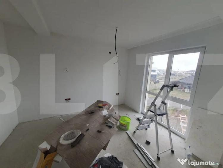 Casă cu 5 camere cu Teren 410 Mp în Urseni