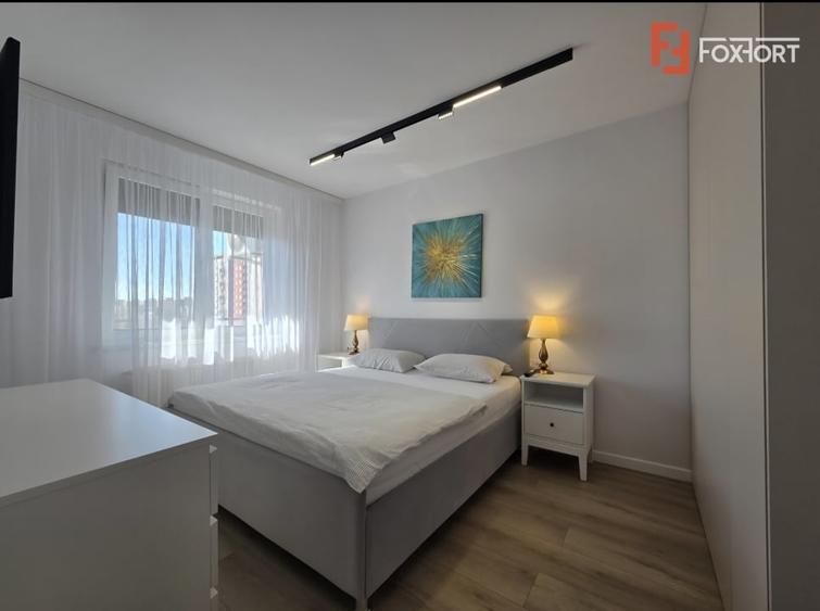 Apartament cu 3 camere decomandat, mobilat în Malul Mureșului
