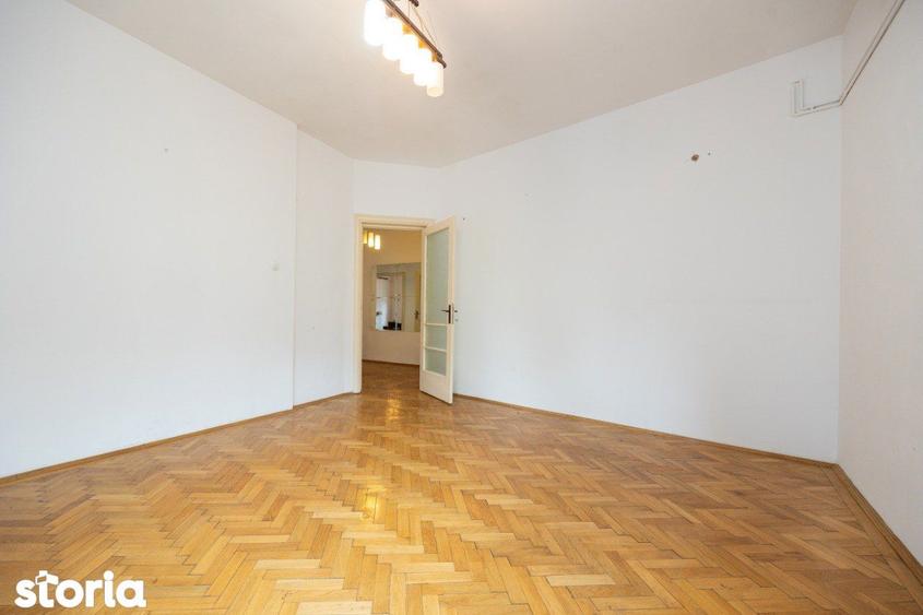 Apartament cu 3 camere în Centrul Civic