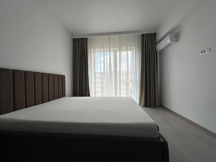 Apartament cu 3 camere semidecomandat în Sud