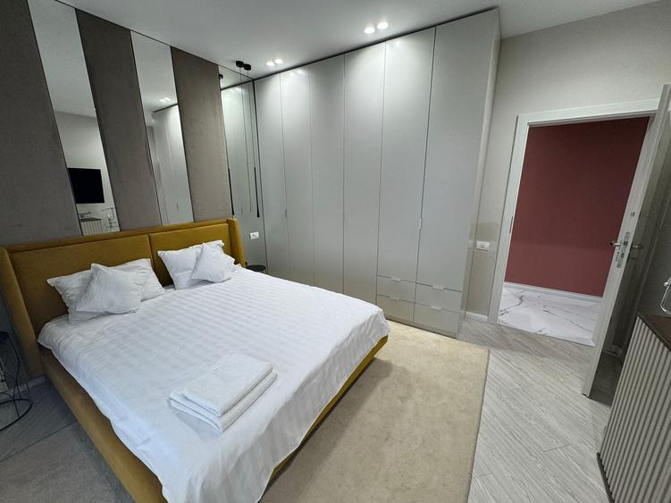 Apartament cu 2 camere decomandat în Universitate