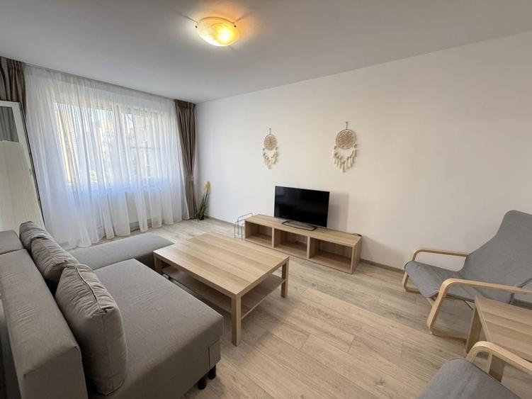 Apartament cu 2 camere decomandat în Exterior Vest