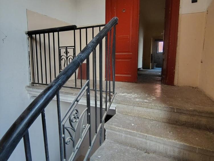 Casă individuală cu 6 camere cu Teren 160 Mp în Dorobanți