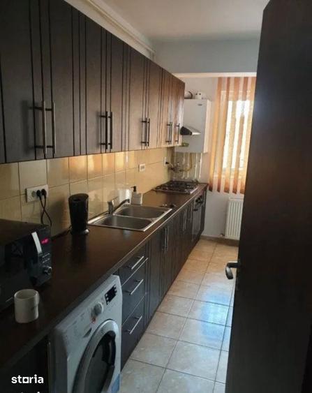 Apartament cu 2 camere decomandat în Apărătorii Patriei