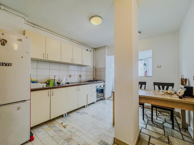 Apartament cu 2 camere decomandat, mobilat în Mărăști