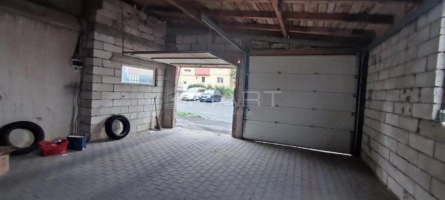 Spațiu comercial, de 100 mp, în Tractorul