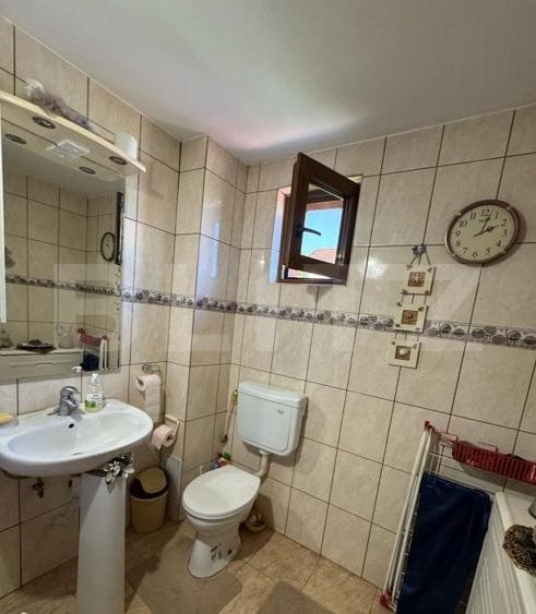 Casă individuală cu 9 camere cu Canalizare în Orăștie