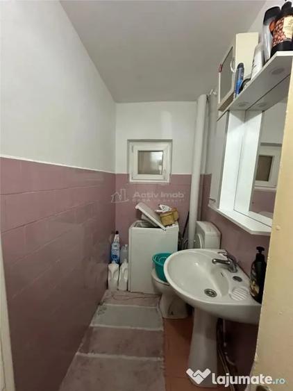 Apartament cu 3 camere decomandat în Central