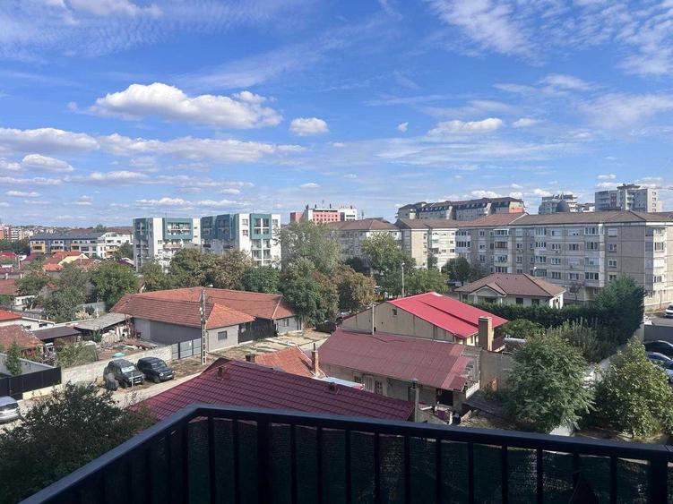 Apartament cu 2 camere decomandat în Exterior Vest