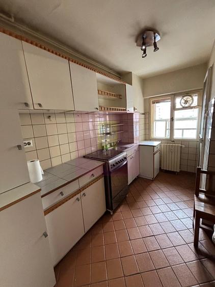 Apartament cu 3 camere decomandat în Decebal
