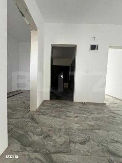 Casă cu 4 camere cu Teren 370 Mp în Malu Mare